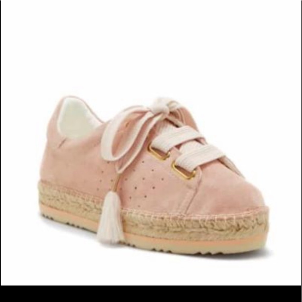 Vince Camuto Rose taupe suede shoes